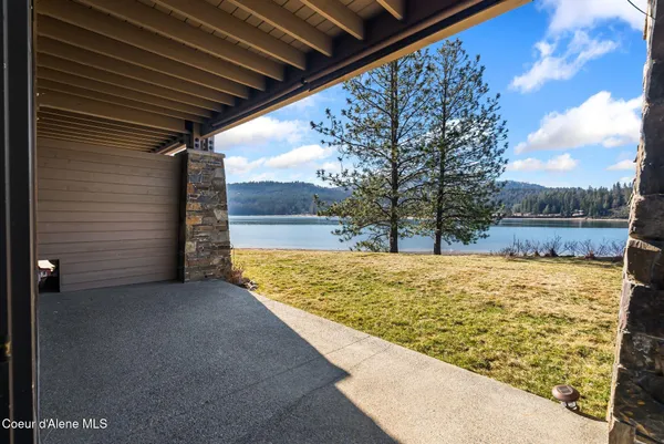 $995,000 | 651 Dover Bay Parkway, Unit 102, Dover, ID 83825