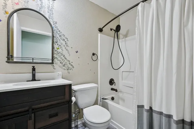 a view of livingroom with wooden floor