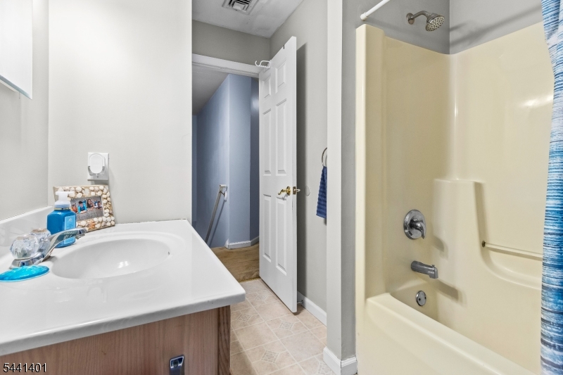 13 Cranberry Ledge Road Andover, NJ 07821 - Photo 18 of 33