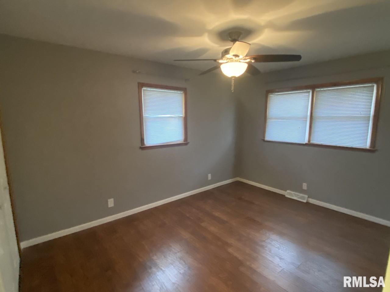 2303 Eastview Drive Springfield, IL 62702 - Photo 7 of 13 Gallery Image 7