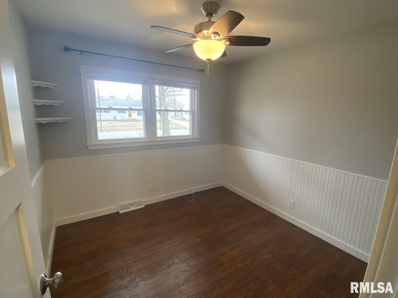 2303 Eastview Drive Springfield, IL 62702 - Photo 8 of 13 Gallery Image 8
