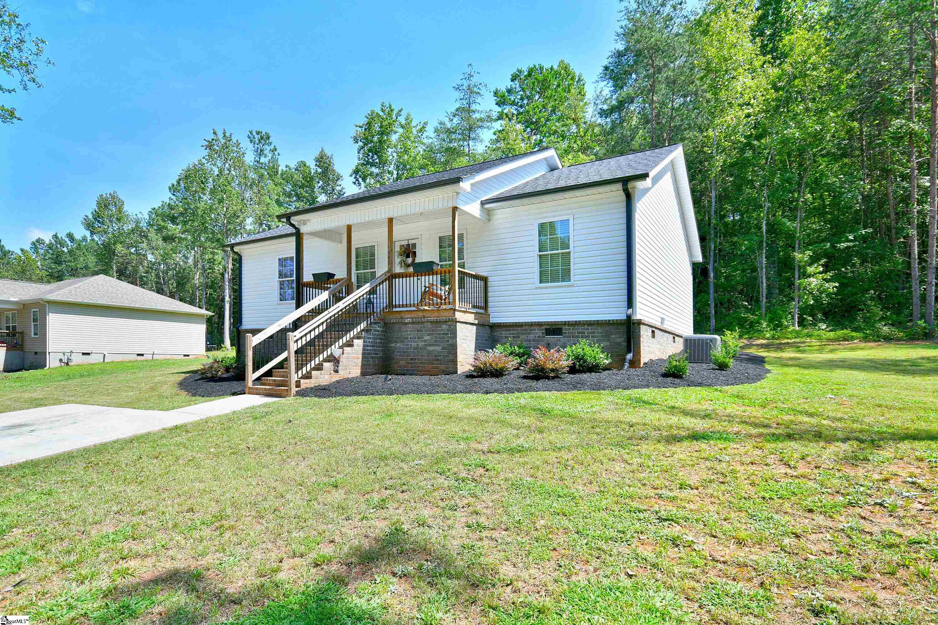 546 Edens Road Pickens, SC 29671 - Photo 3 of 30