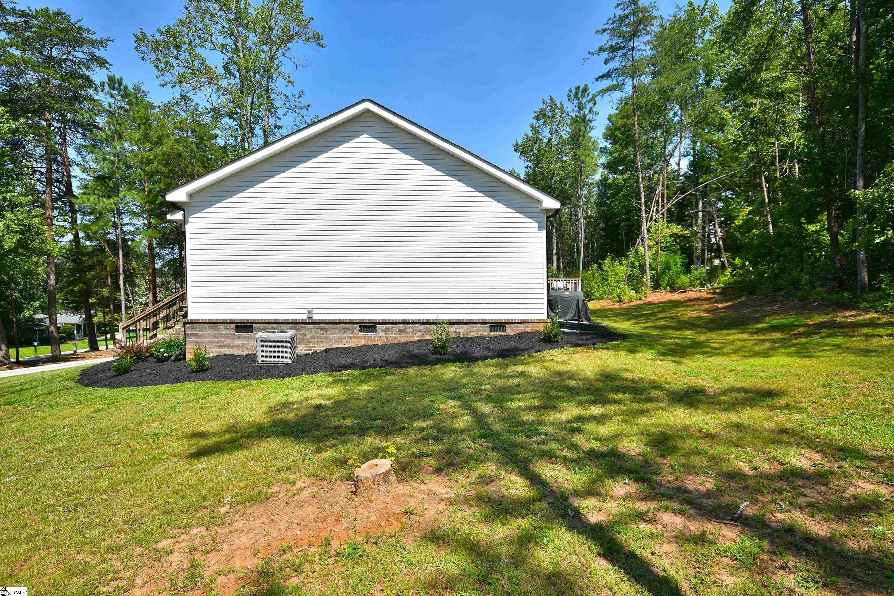 546 Edens Road Pickens, SC 29671 - Photo 4 of 30