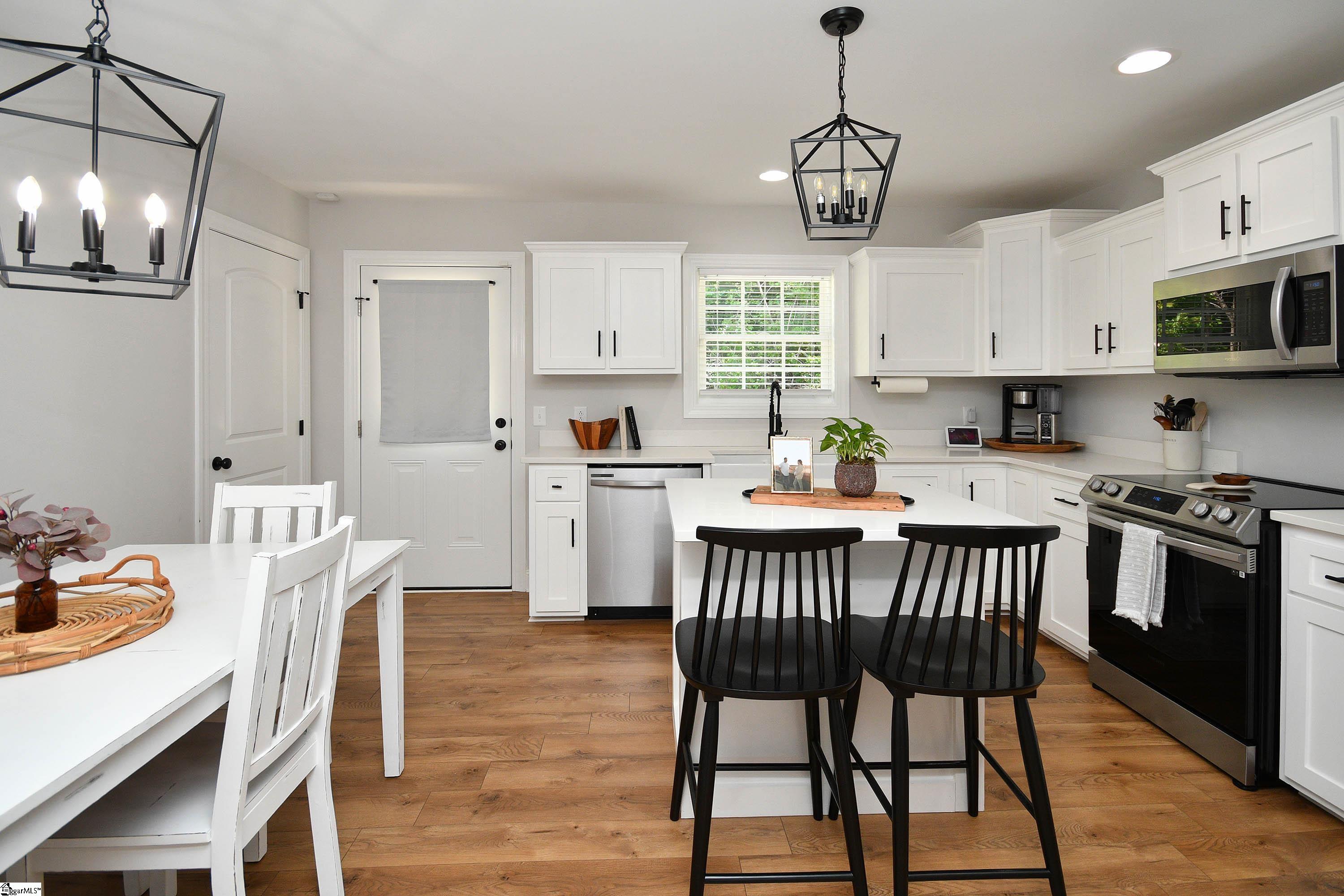 546 Edens Road Pickens, SC 29671 - Photo 8 of 30