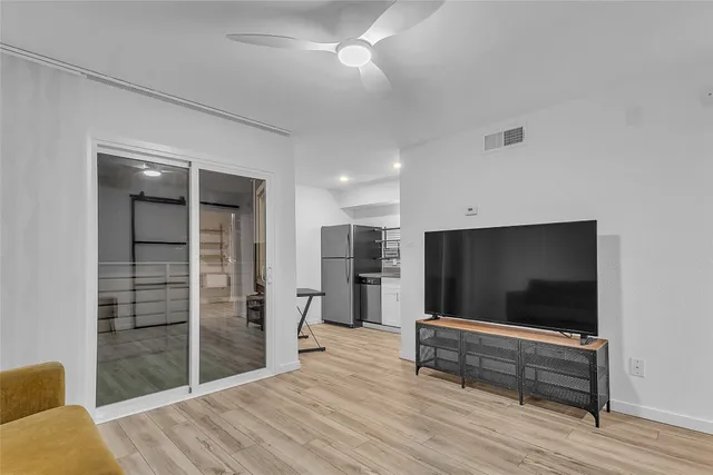 $850 | 1840 Burton Drive, Unit 184, Austin, TX 78741