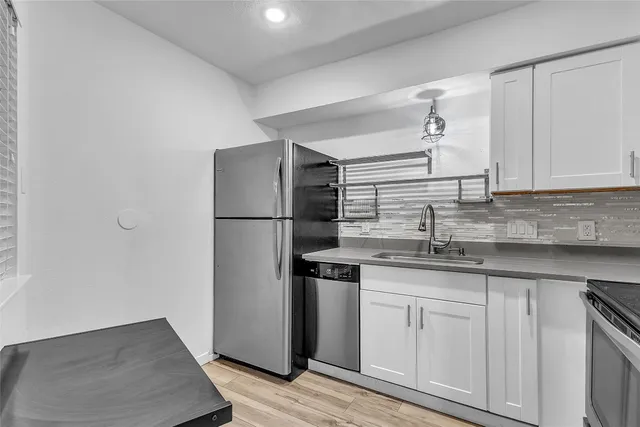 $850 | 1840 Burton Drive, Unit 184, Austin, TX 78741