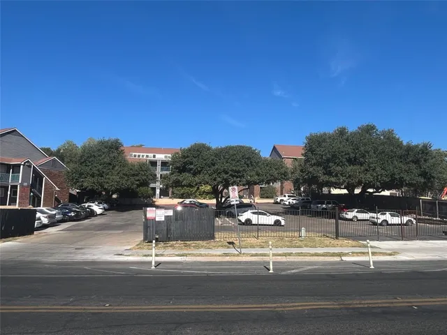 $850 | 1840 Burton Drive, Unit 184, Austin, TX 78741