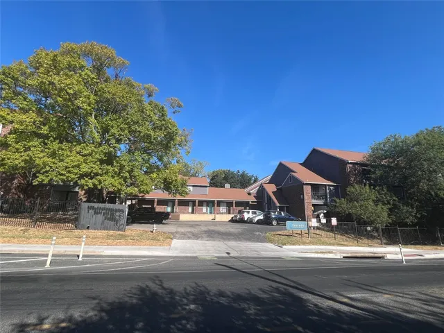 $850 | 1840 Burton Drive, Unit 184, Austin, TX 78741