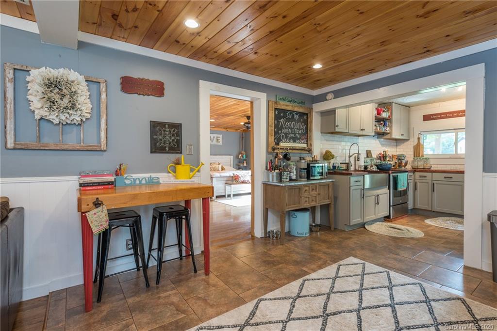 140 Mockingbird Road Swannanoa, NC 28778 - Photo 14 of 41 Gallery Image 14