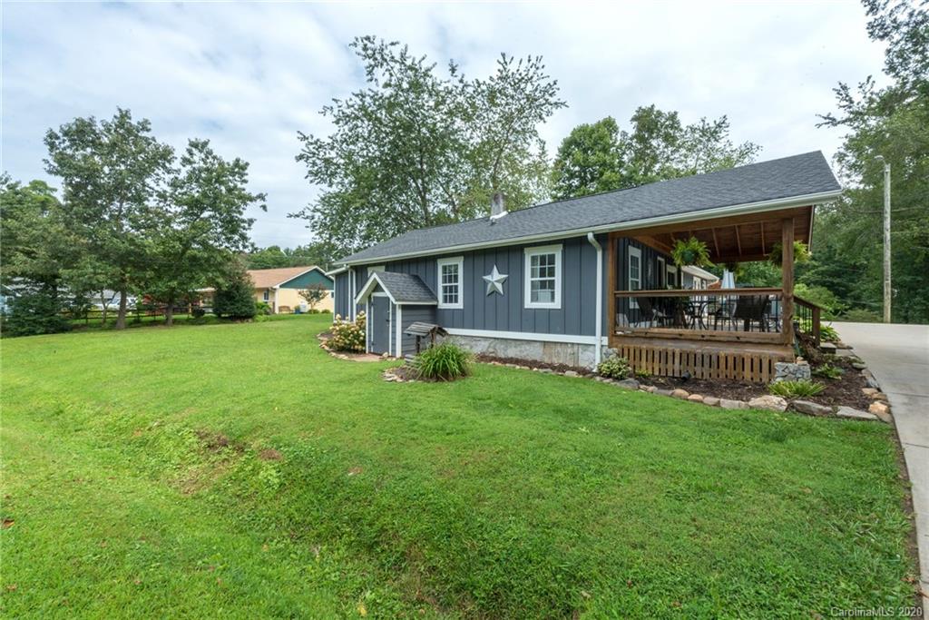 140 Mockingbird Road Swannanoa, NC 28778 - Photo 40 of 41 Gallery Image 40