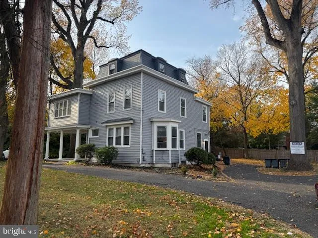 $1,400 | 117 East Walnut Avenue, Unit F, Merchantville, NJ 08109