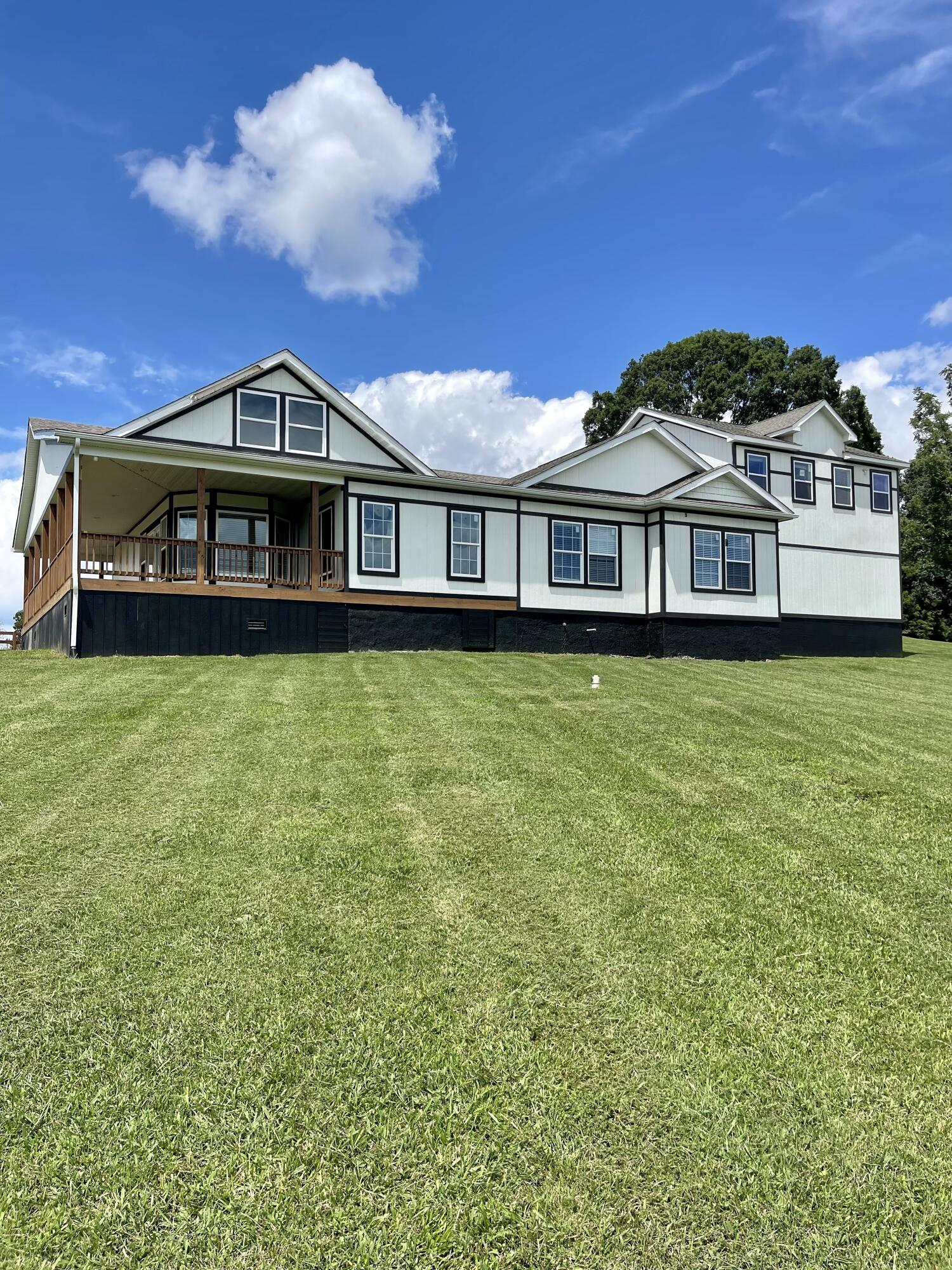 839 Ponderosa Road Nickelsville, VA 24271 - Photo 2 of 54 851DD23E-232F-44FF-B2A1-9D99544A7648
