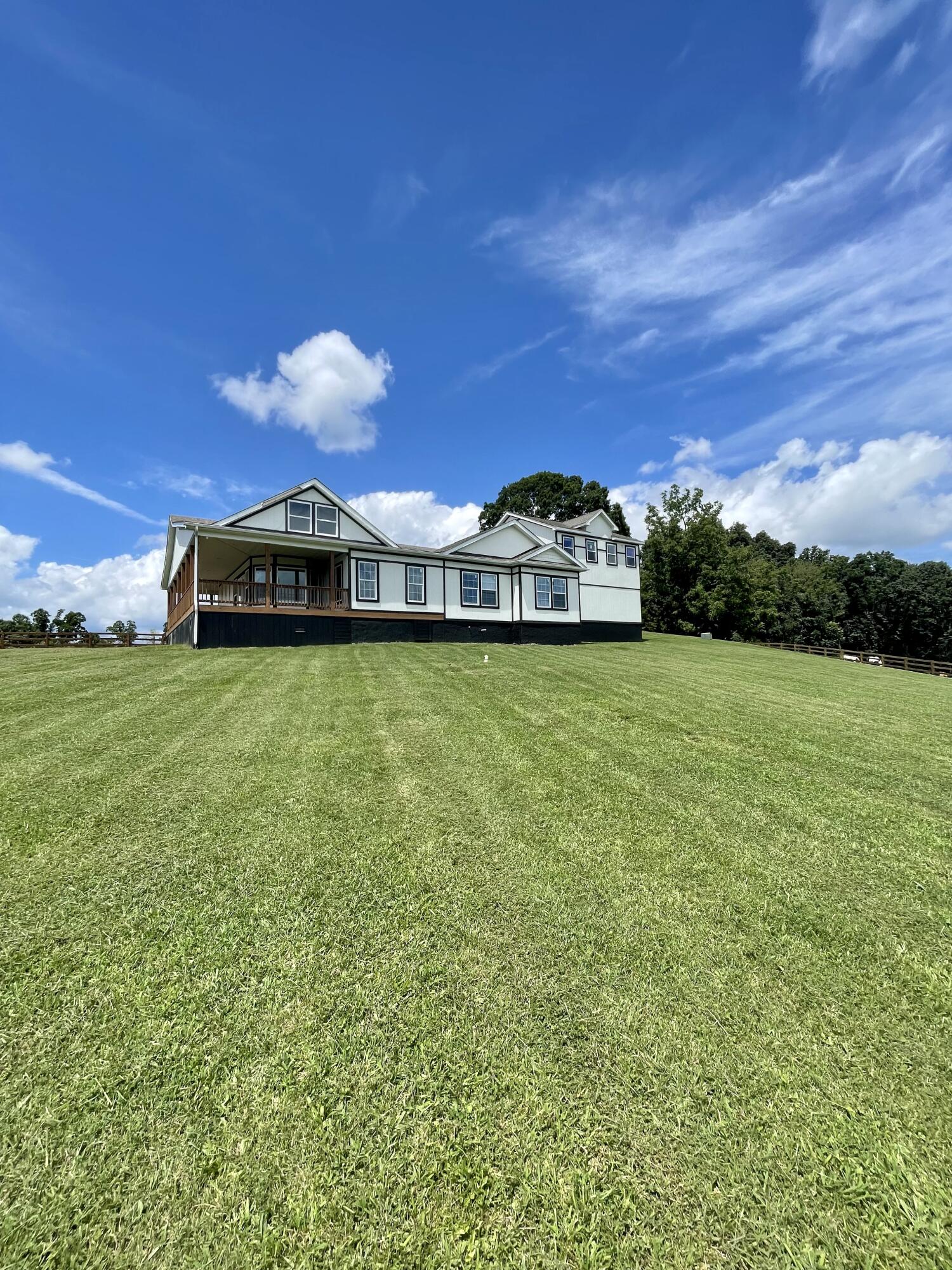 839 Ponderosa Road Nickelsville, VA 24271 - Photo 3 of 54 7CC77A43-DECE-4F73-8CC2-EC1DE83F52CE