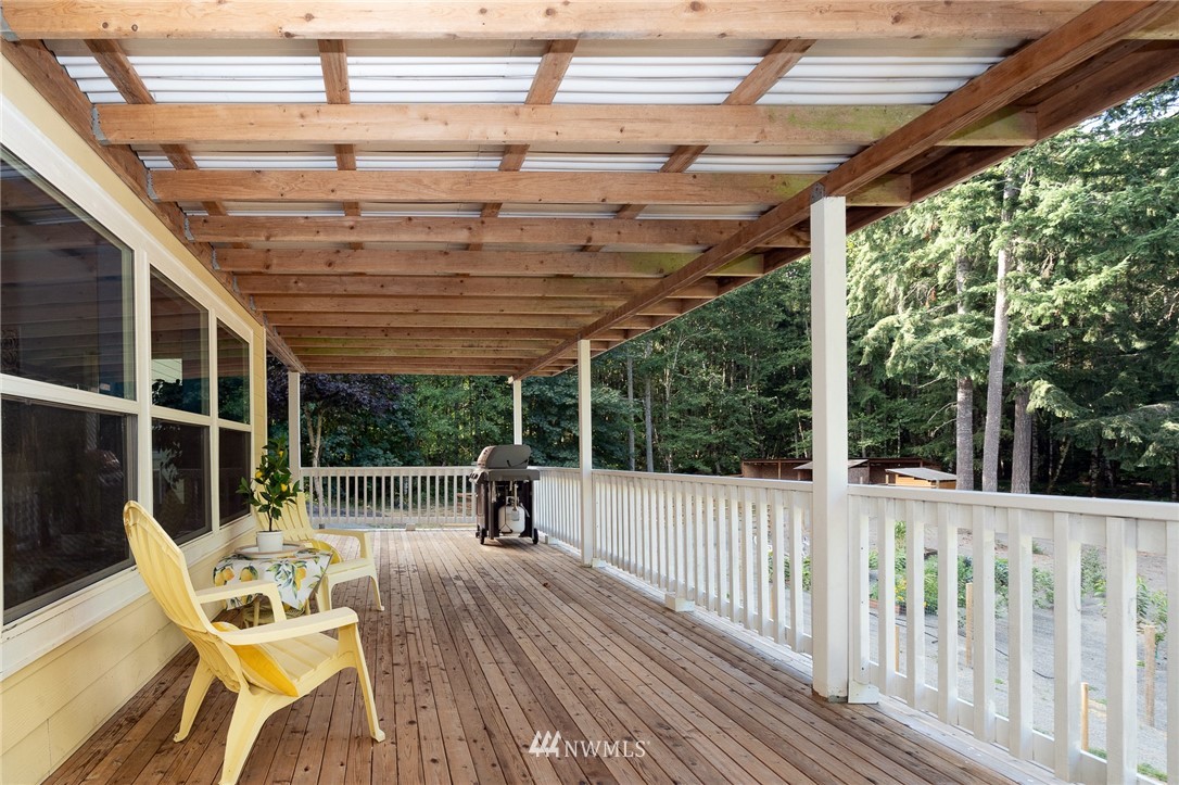 222 Crego Ridge Road Chehalis, WA 98532 - Photo 40 of 40 a view of sitting space with wooden deck