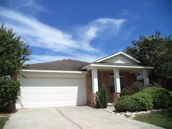 $2,135 | 2903 Windy Hollow Lane, League City, TX 77539