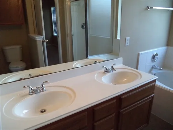 $2,135 | 2903 Windy Hollow Lane, League City, TX 77539