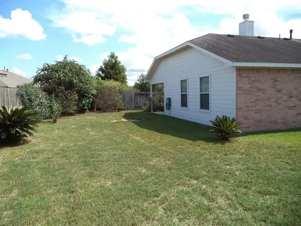 $2,135 | 2903 Windy Hollow Lane, League City, TX 77539