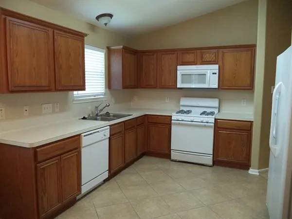 $2,135 | 2903 Windy Hollow Lane, League City, TX 77539