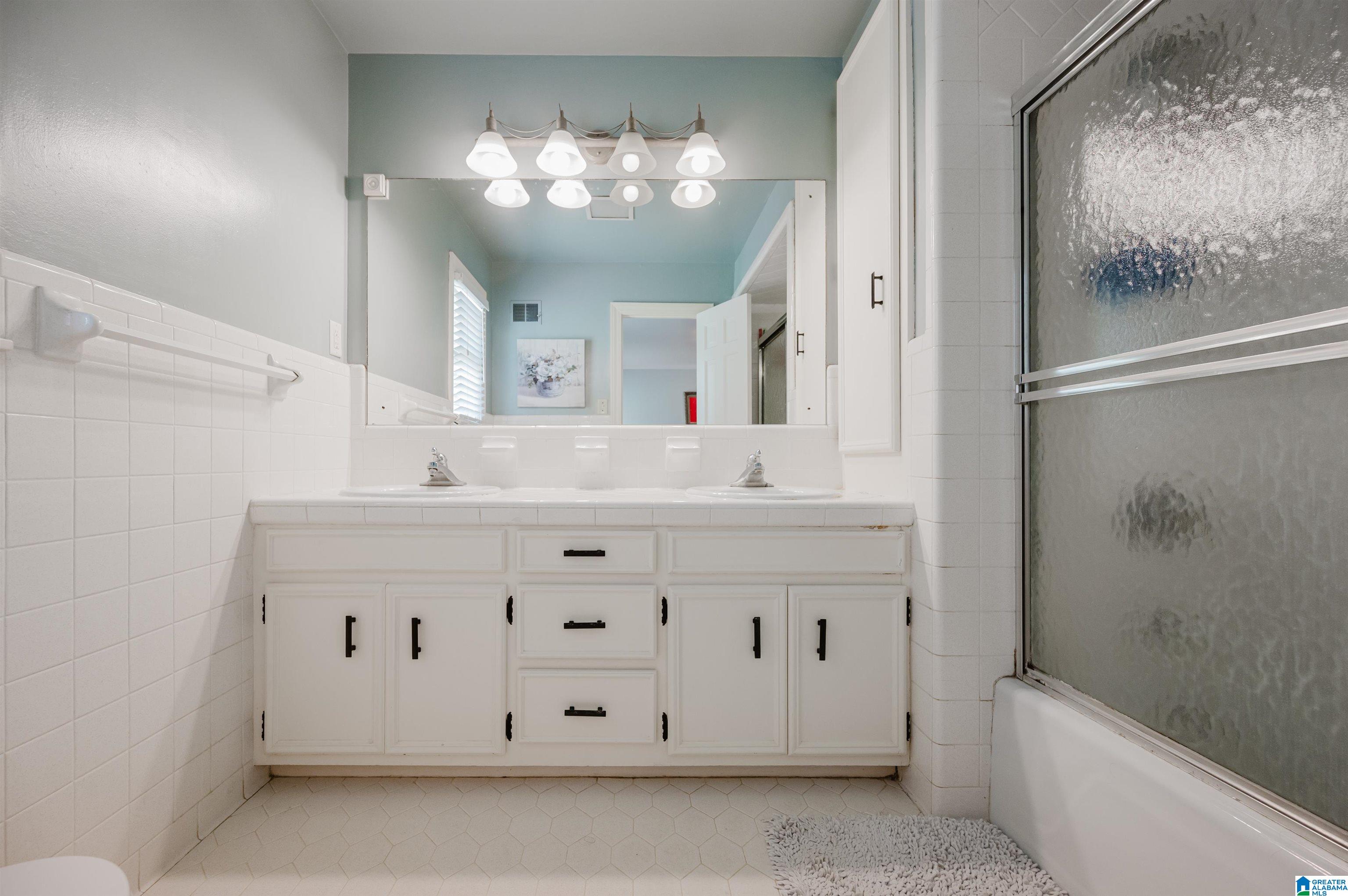 3757 Rockhill Road Birmingham, AL 35223 - Photo 25 of 50