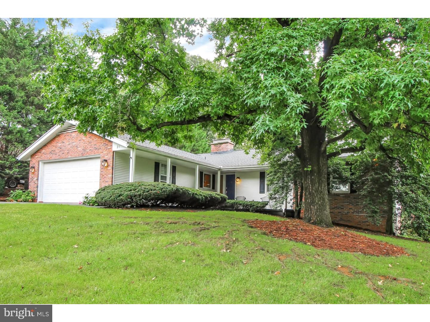 21 Jeffrey Road Reading, PA 19601 - Photo 1 of 25