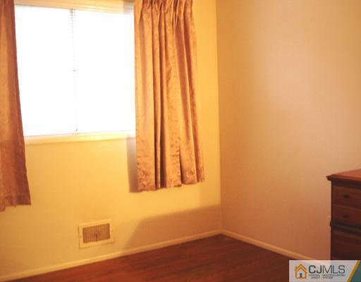 93 South Pennington Road New Brunswick, NJ 08901 - Photo 8 of 10 Gallery Image 8