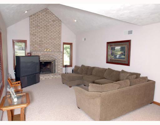 103 Renaissance Drive Irwin, PA 15642 - Photo 5 of 8 Gallery Image 5