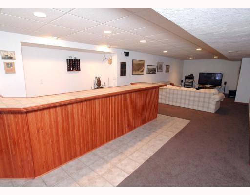103 Renaissance Drive Irwin, PA 15642 - Photo 6 of 8 Gallery Image 6