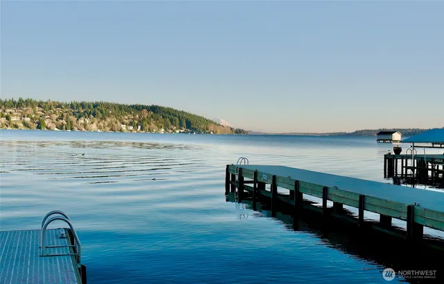 $750,000 | 2203 Northeast 177th Street, Shoreline, WA 98155