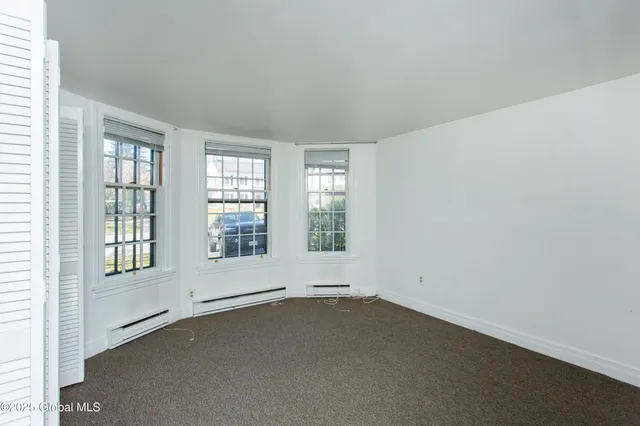 $1,745 | 590 North Broadway, Unit 1, Saratoga Springs, NY 12866