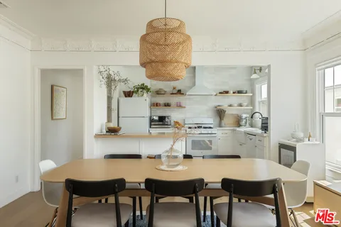 $649,000 | 1640 South Gramercy Place, Los Angeles, CA 90019