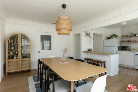 $649,000 | 1640 South Gramercy Place, Los Angeles, CA 90019