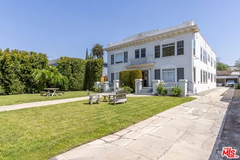 $649,000 | 1640 South Gramercy Place, Los Angeles, CA 90019