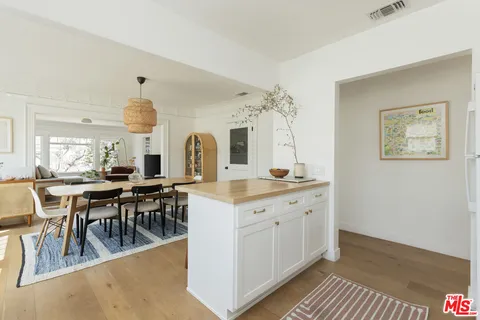 $649,000 | 1640 South Gramercy Place, Los Angeles, CA 90019