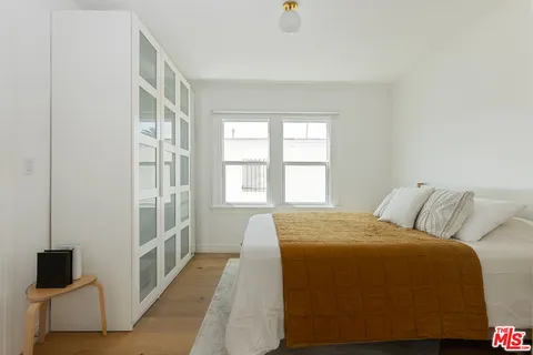 $649,000 | 1640 South Gramercy Place, Los Angeles, CA 90019