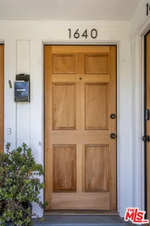 $649,000 | 1640 South Gramercy Place, Los Angeles, CA 90019