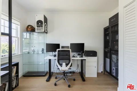 $649,000 | 1640 South Gramercy Place, Los Angeles, CA 90019