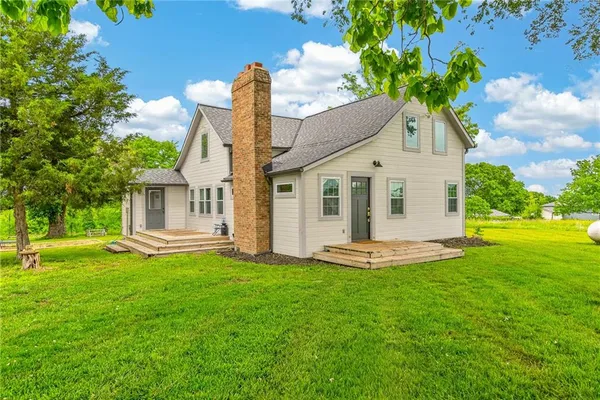 $385,000 | 25406 East 267th Street, Harrisonville, MO 64701