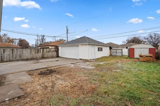 a house view with a backyard space