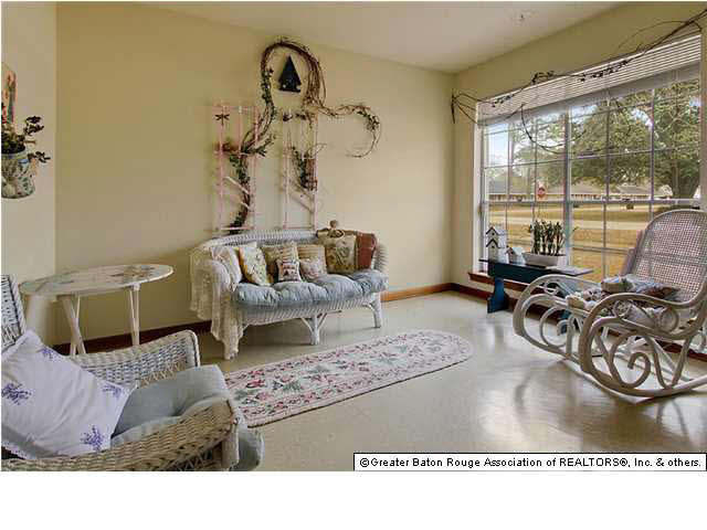 10027 Oliphant Road Baton Rouge, LA 70809 - Photo 5 of 10