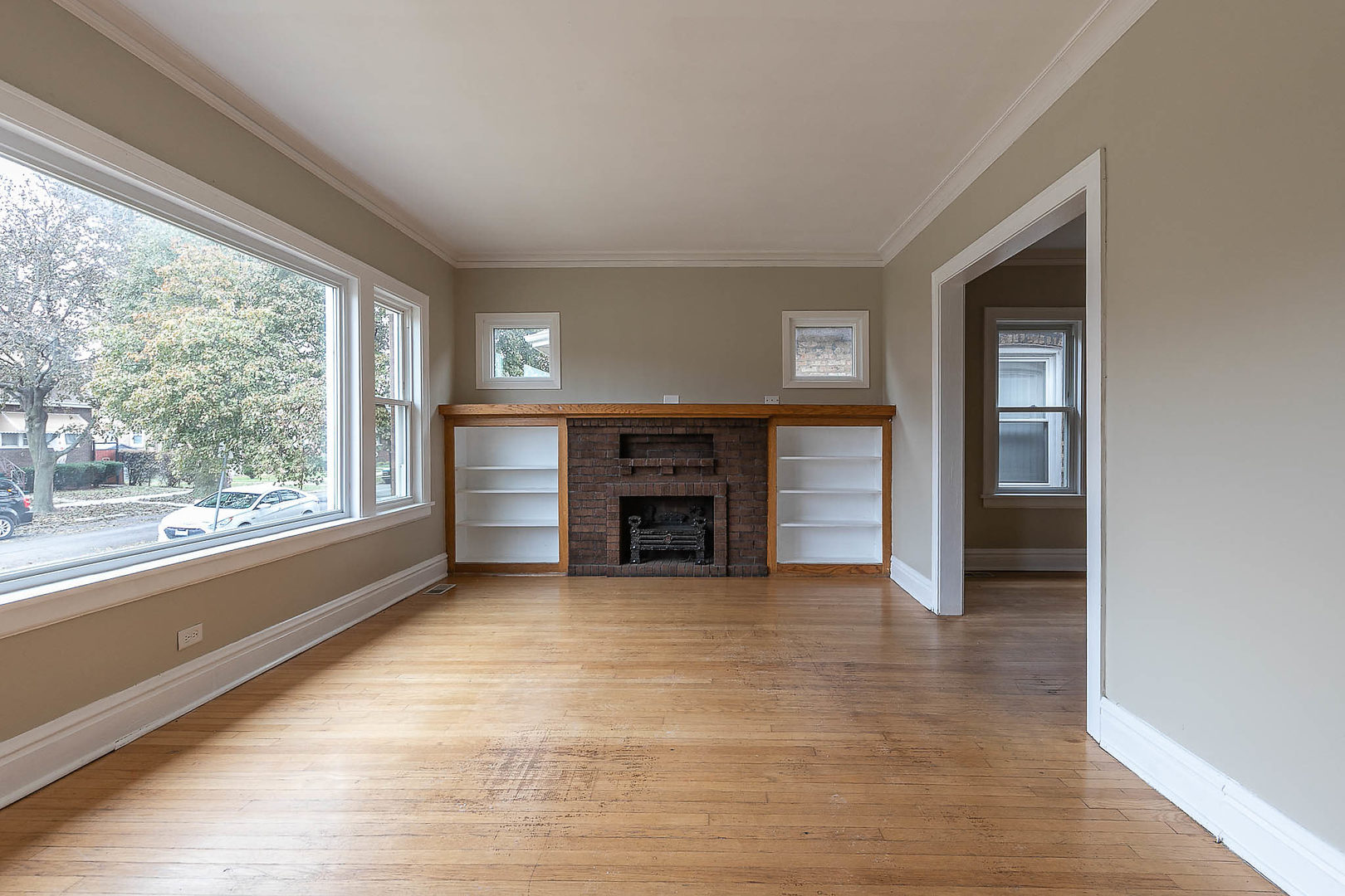3128 North Linder Avenue Chicago, IL 60641 - Photo 2 of 37