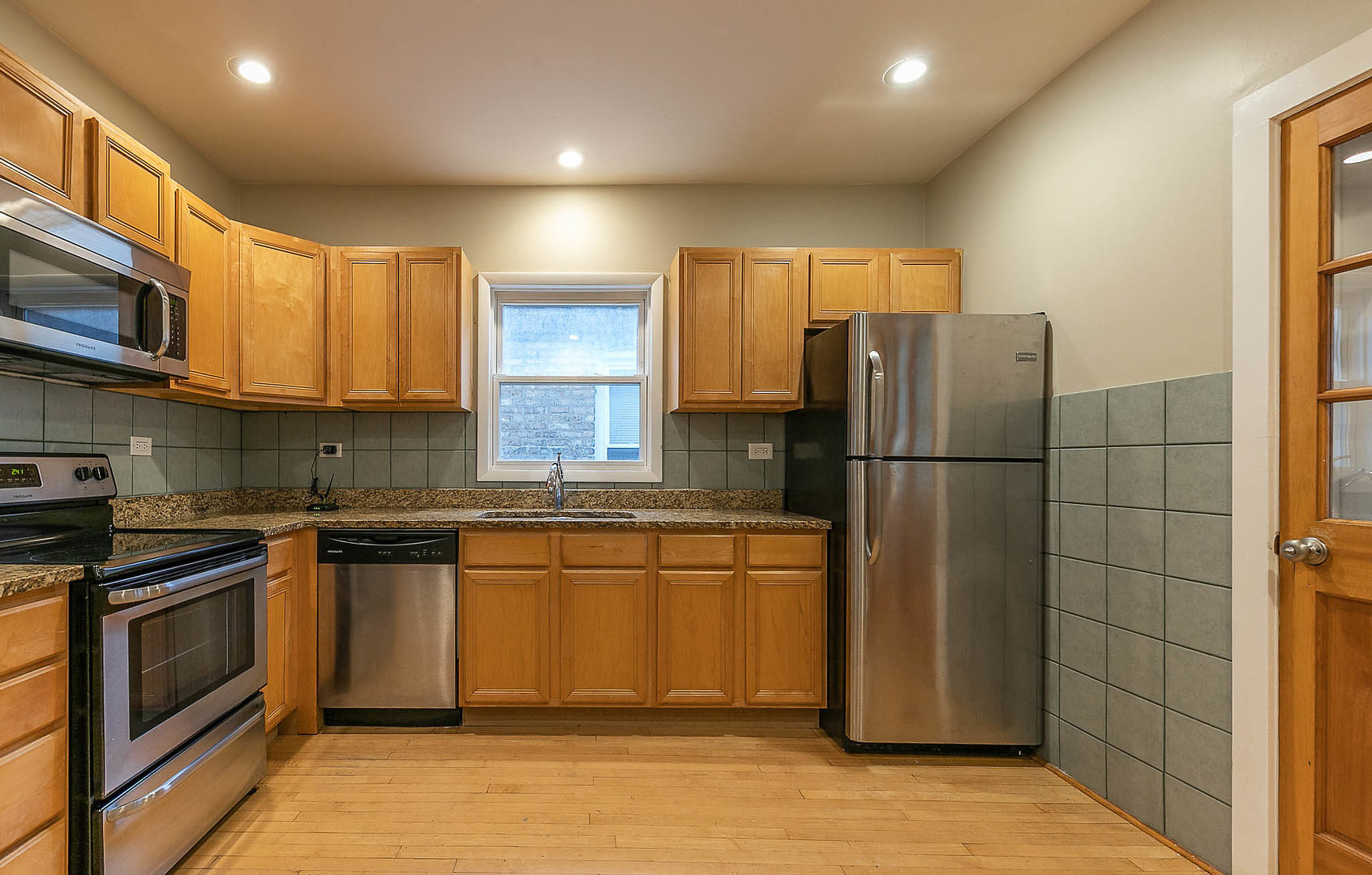 3128 North Linder Avenue Chicago, IL 60641 - Photo 11 of 37