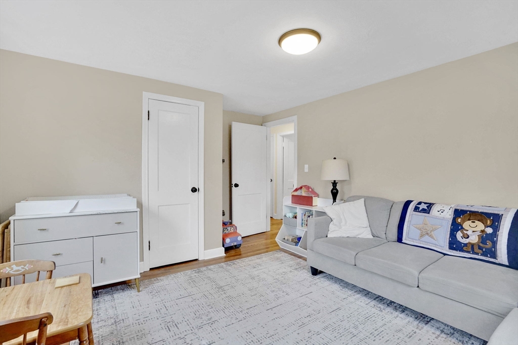 106 Maebeth Street Springfield, MA 01119 - Photo 17 of 28