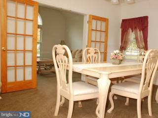 11 Bayberry Road Ewing, NJ 08618 - Photo 3 of 6