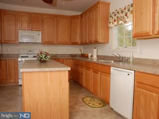 11 Bayberry Road Ewing, NJ 08618 - Photo 5 of 6