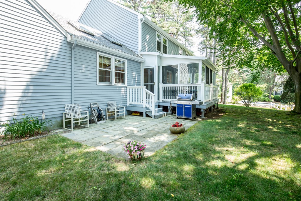 37 Wildon Road Wellesley, MA 02482 - Photo 17 of 19 Gallery Image 17