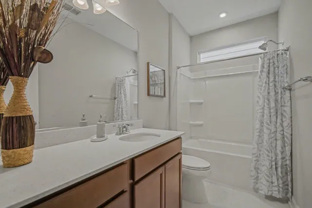 $689,900 | 349 Tupelo Lake Drive, Summerville, SC 29486