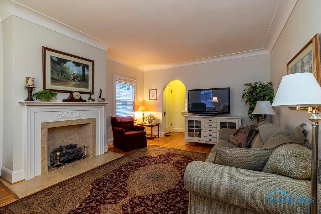 2146 Mansfield Road Toledo, OH 43613 - Photo 3 of 18 Gallery Image 3