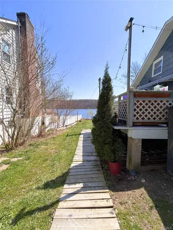 $3,800 | 451 East Main Street, Jefferson Valley, NY 10535