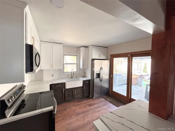 $3,800 | 451 East Main Street, Jefferson Valley, NY 10535