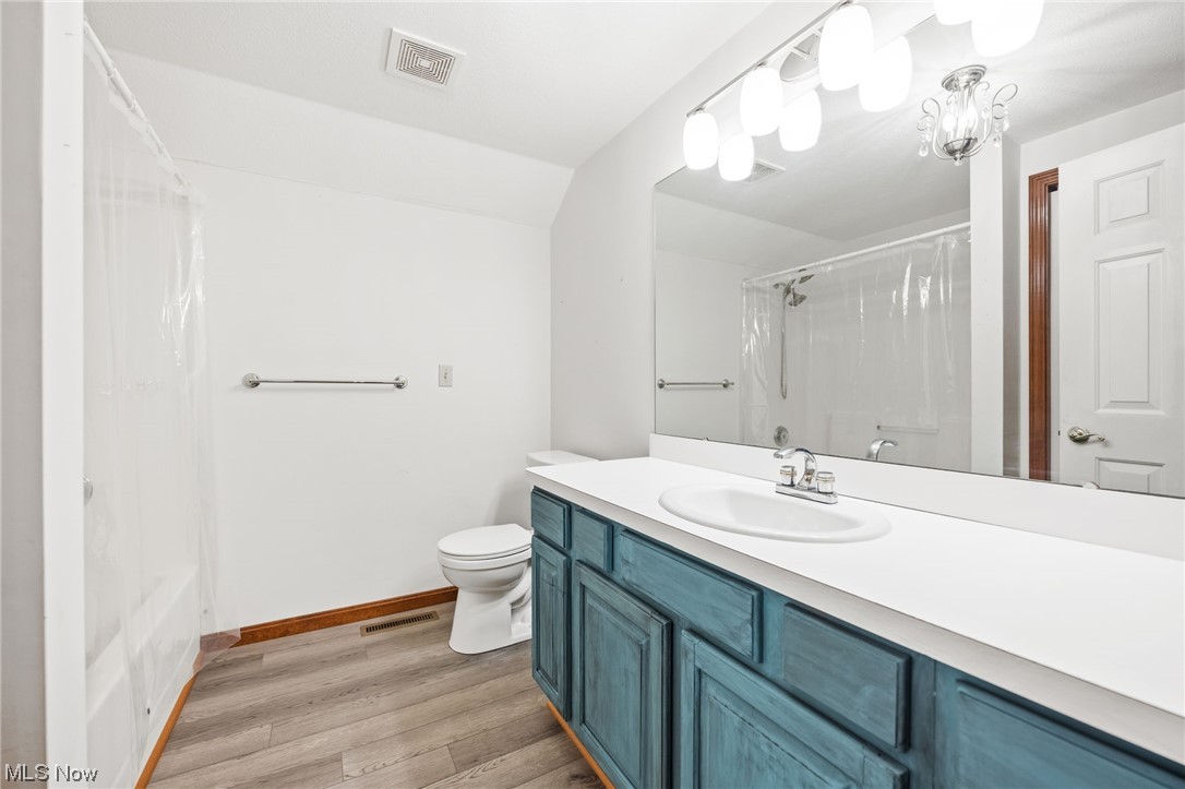 4108 Everett Road Akron, OH 44333 - Photo 25 of 34 Attic bathroom